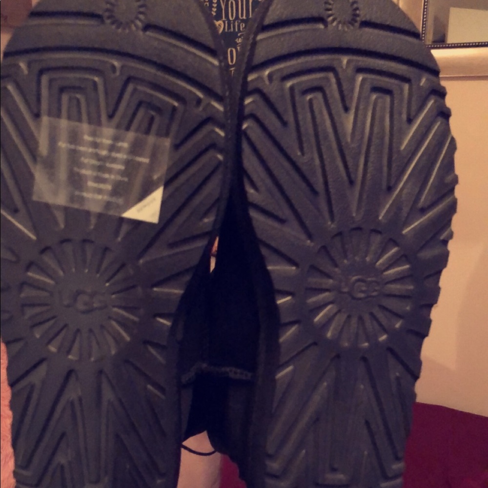 Black mini UGG boots - Picture 4 of 5